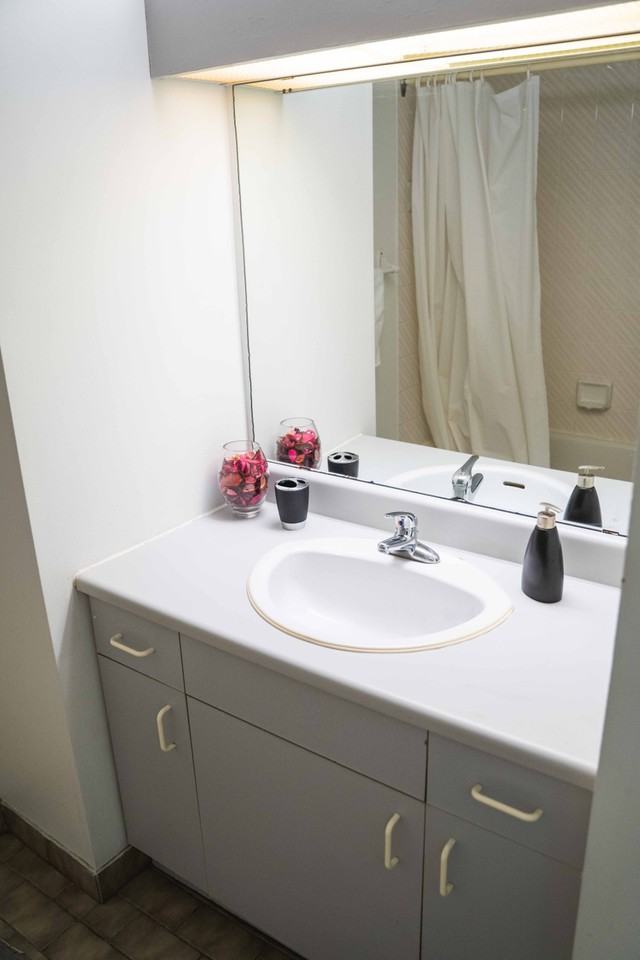 1055 Rue St-Mathieu - Photo 7 of 10