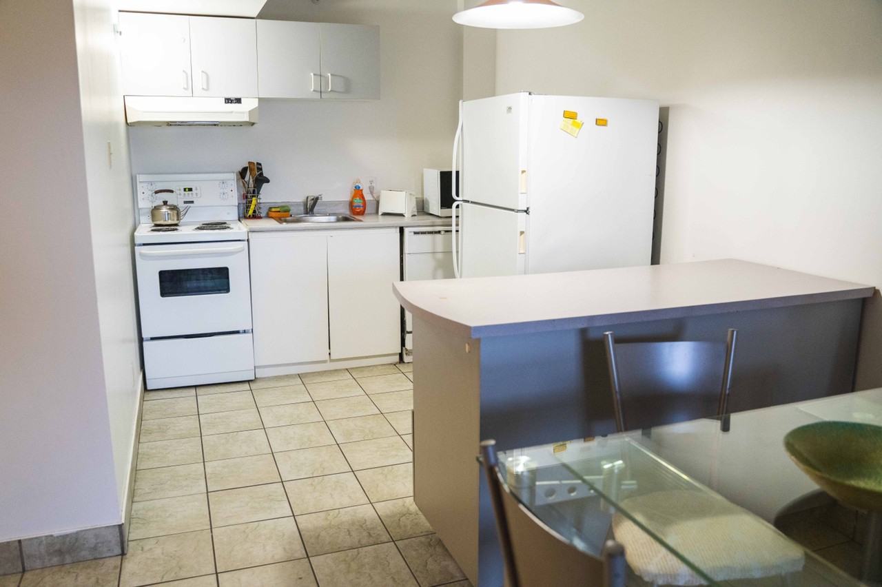 1055 Rue St-Mathieu - Photo 2 of 10