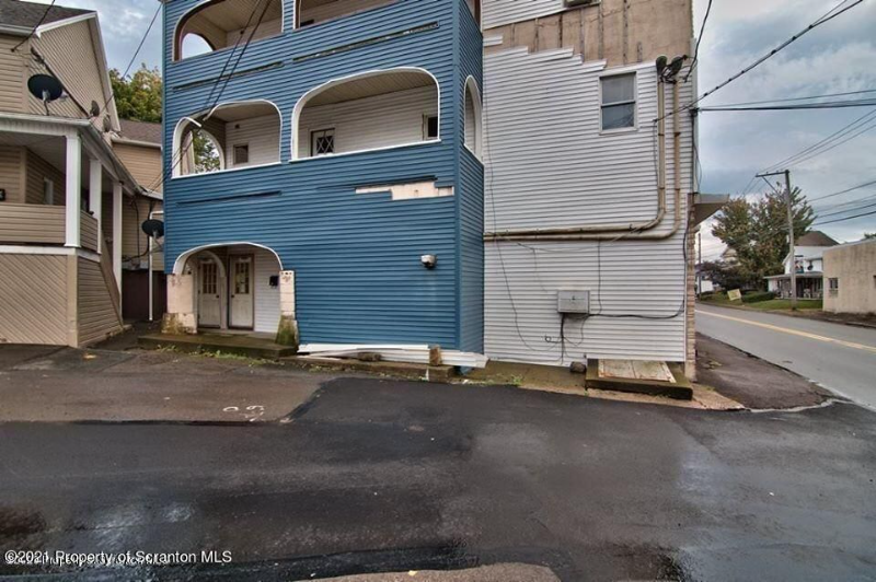 401 S Valley Ave #103 - Photo 3 of 17