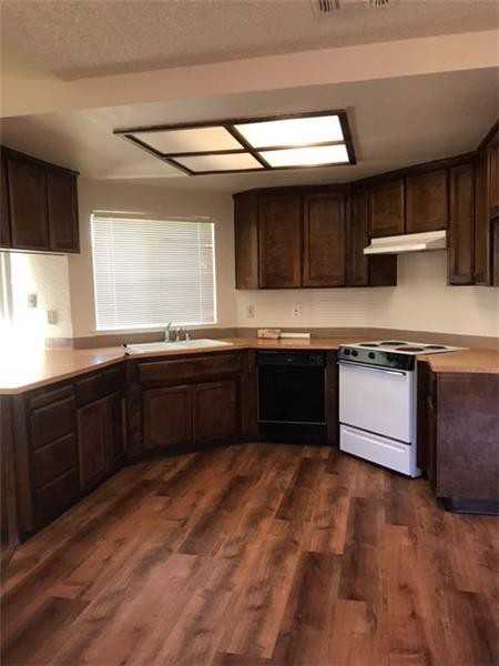 6620 Manassero Way - Photo 3 of 10