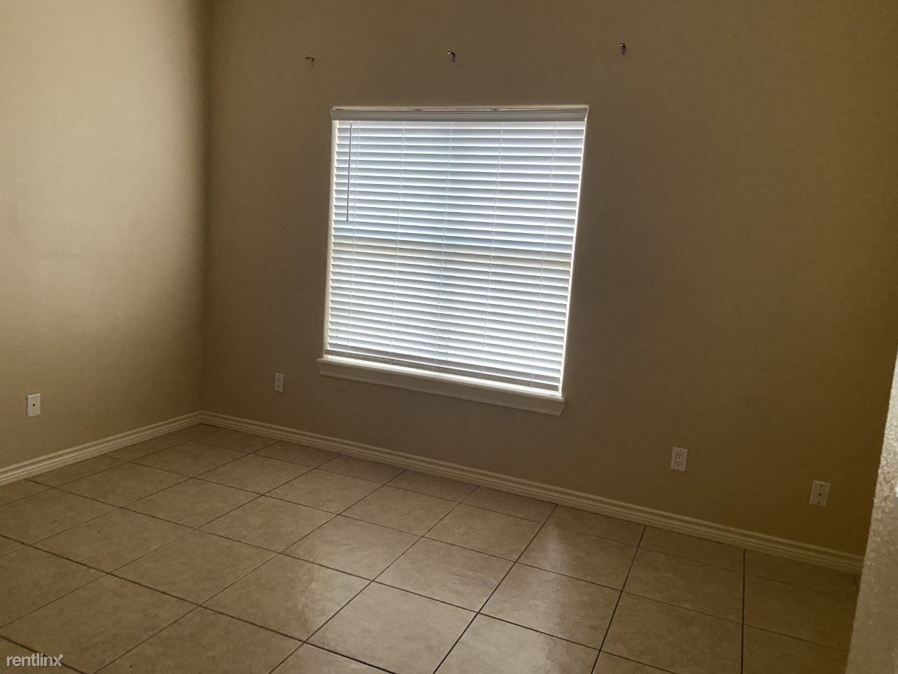 Hidden Valley Garden Homes UNIT 702 - Photo 3 of 10