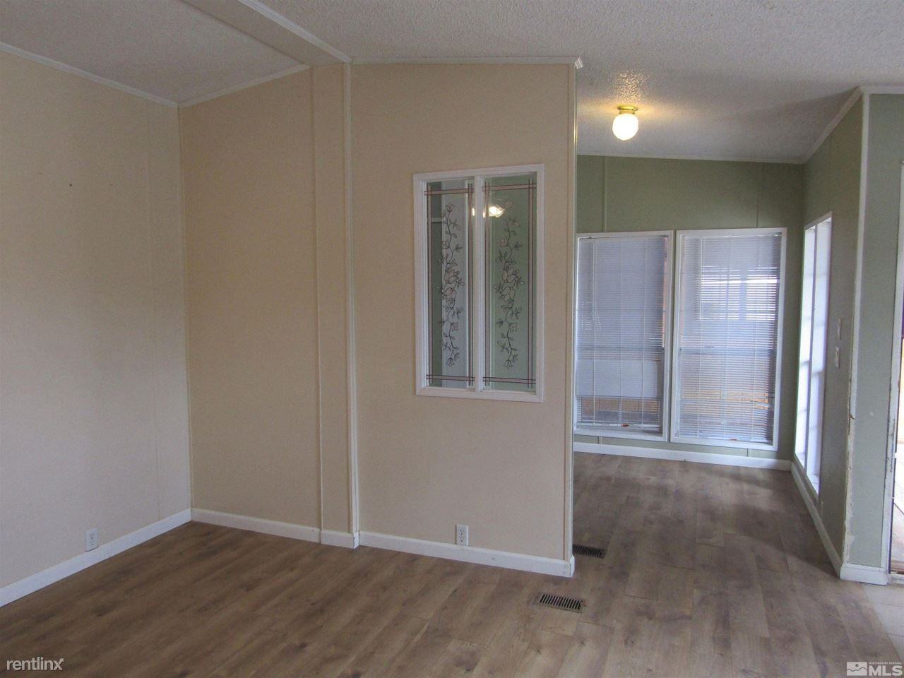 1 Spence Ln - Photo 2 of 6