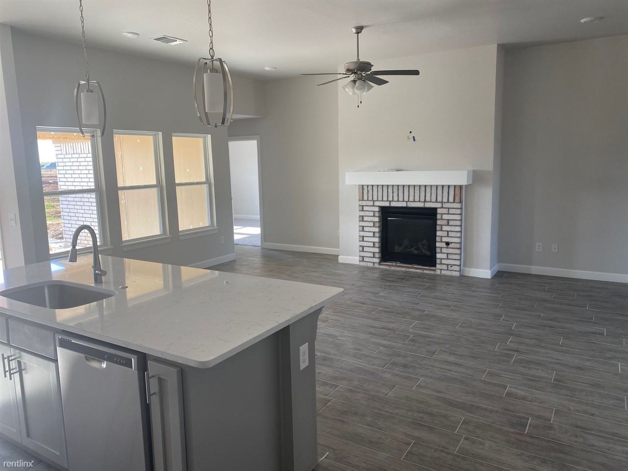 456 Irish Ln - Photo 3 of 15