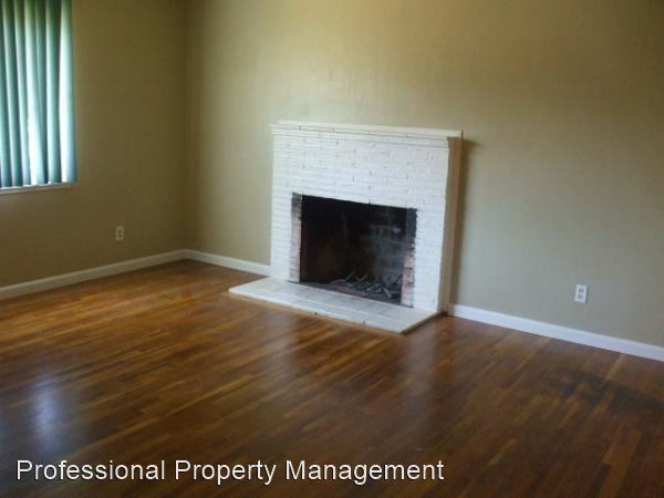 106 Montrose Ct - Photo 2 of 11
