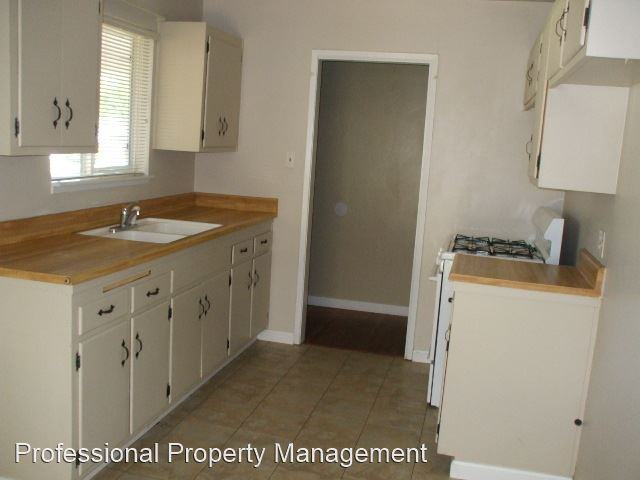 106 Montrose Ct - Photo 3 of 11