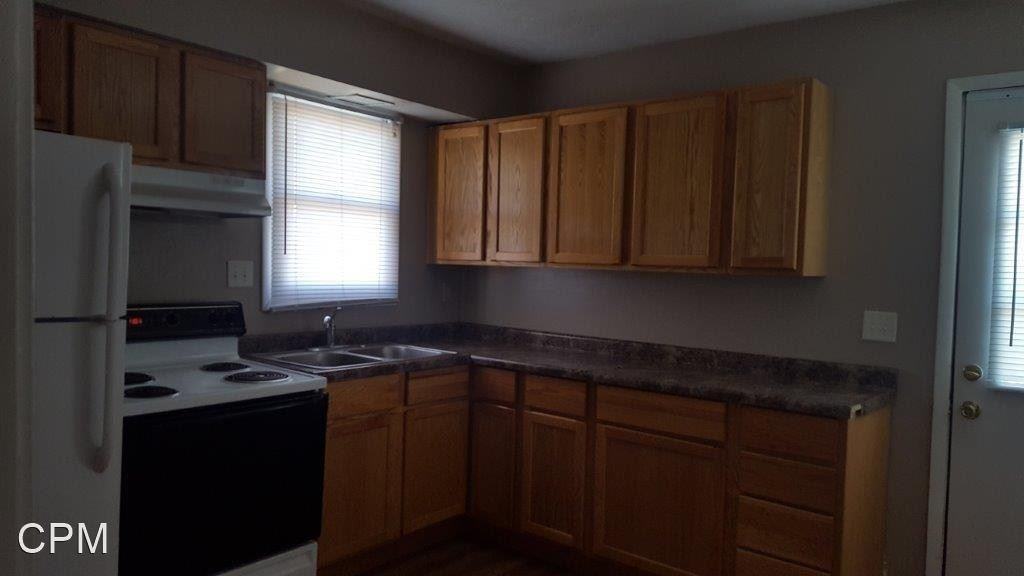 Morehouse Court - Photo 2 of 4