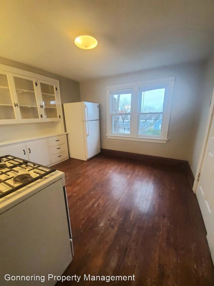 7209 41st Ave Uppr - Photo 3 of 25