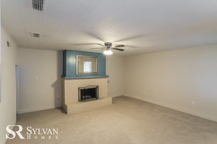 1302 Provincetown Ln - Photo 3 of 15