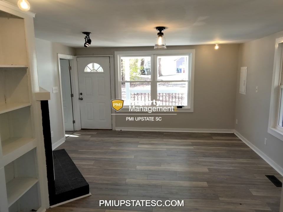 1 Spartanburg Ln - Photo 3 of 21