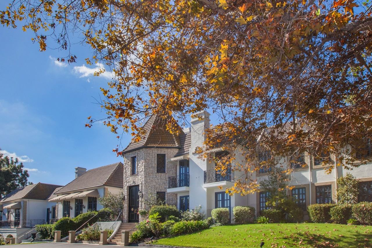 6675 Las Arboledas - Photo 3 of 35