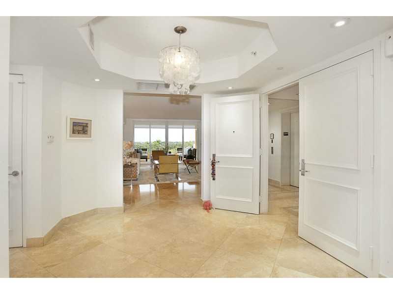 7625 Crandon Blvd - Photo 2 of 4