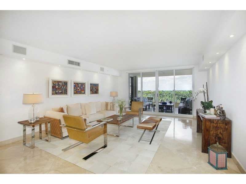 7625 Crandon Blvd - Photo 3 of 4