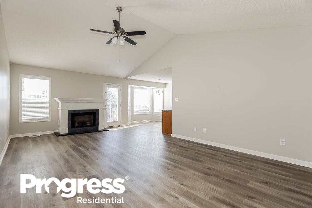 340 Holstein Dr - Photo 3 of 16