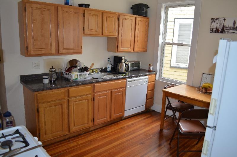 33 Edison Green #3 - Photo 2 of 9