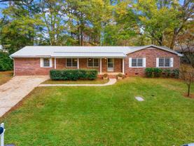 311 Hillcrest Ct - Photo 1 of 1