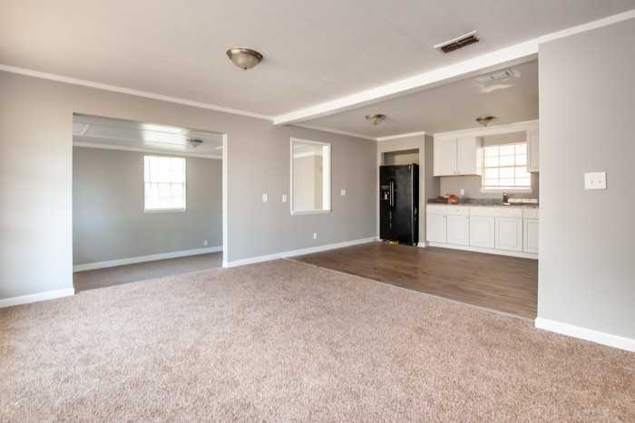 111 Shields Dr - Photo 2 of 24