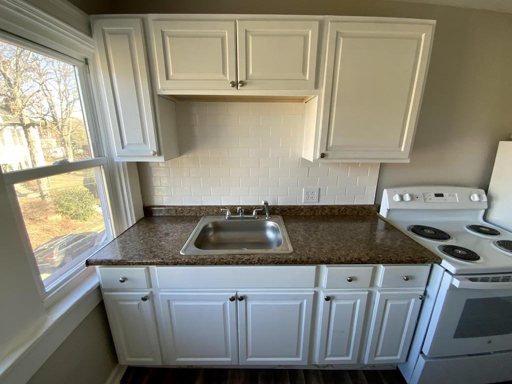 128 N Fremont Ave #3 - Photo 3 of 16