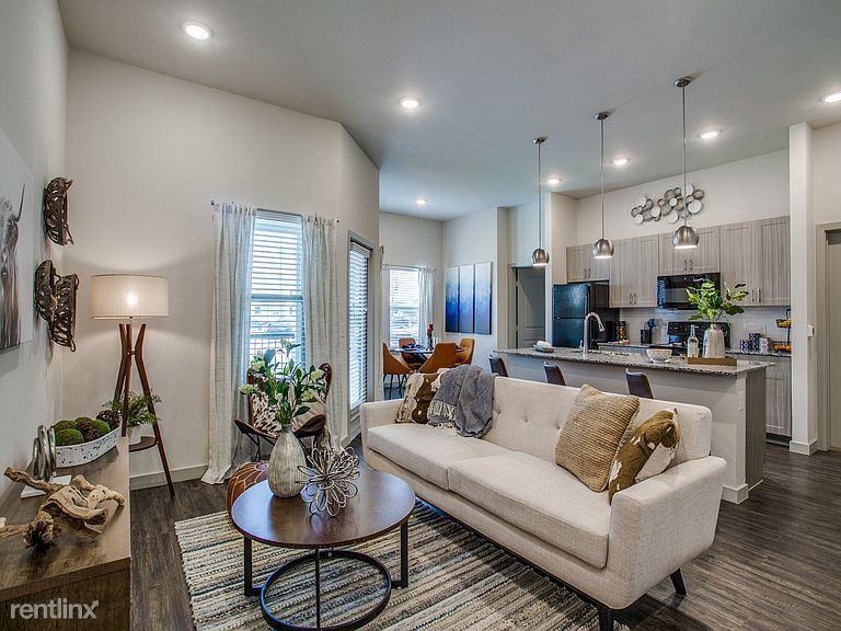 3375 Wylie Dr - Photo 2 of 3