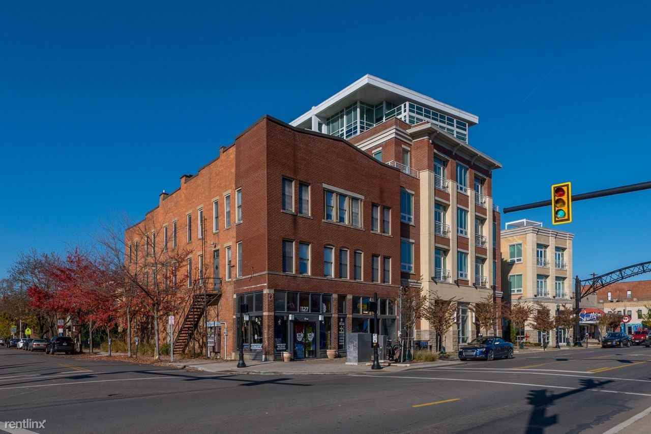 1131 N High St #304