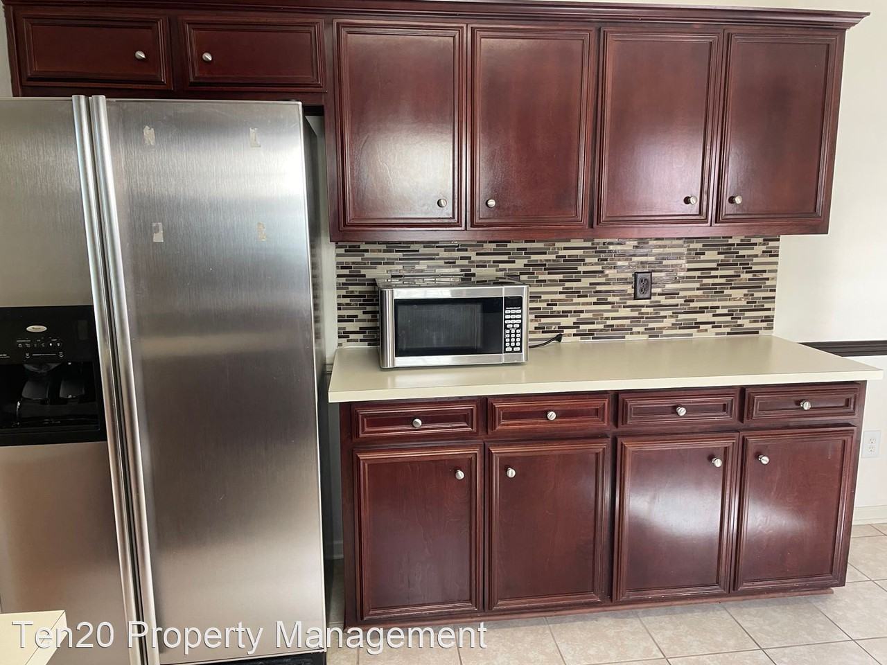 5715 Boby Dr - Photo 3 of 21
