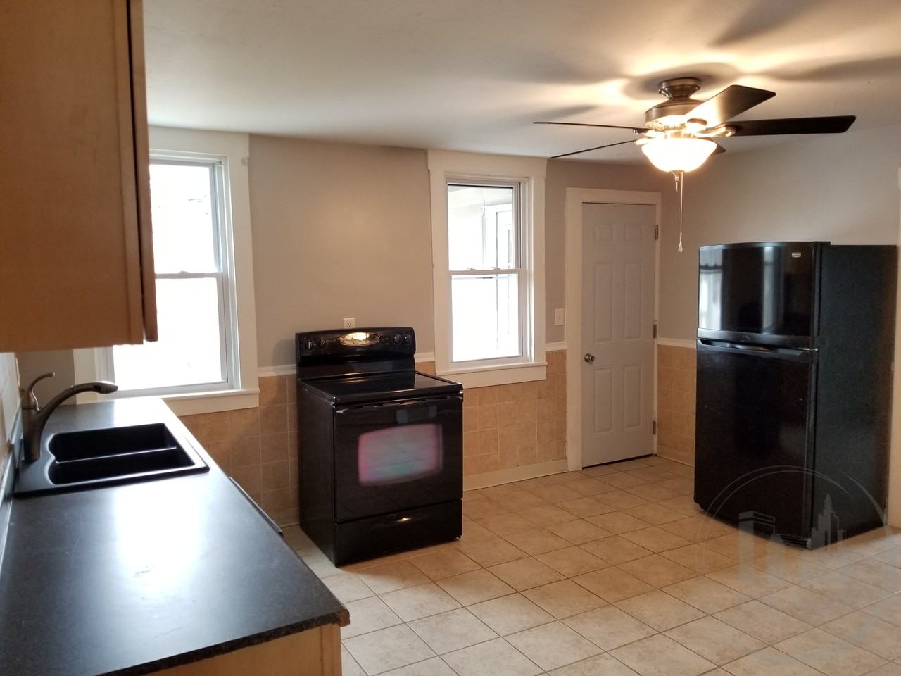 1573 Centerville Rd - Photo 2 of 12