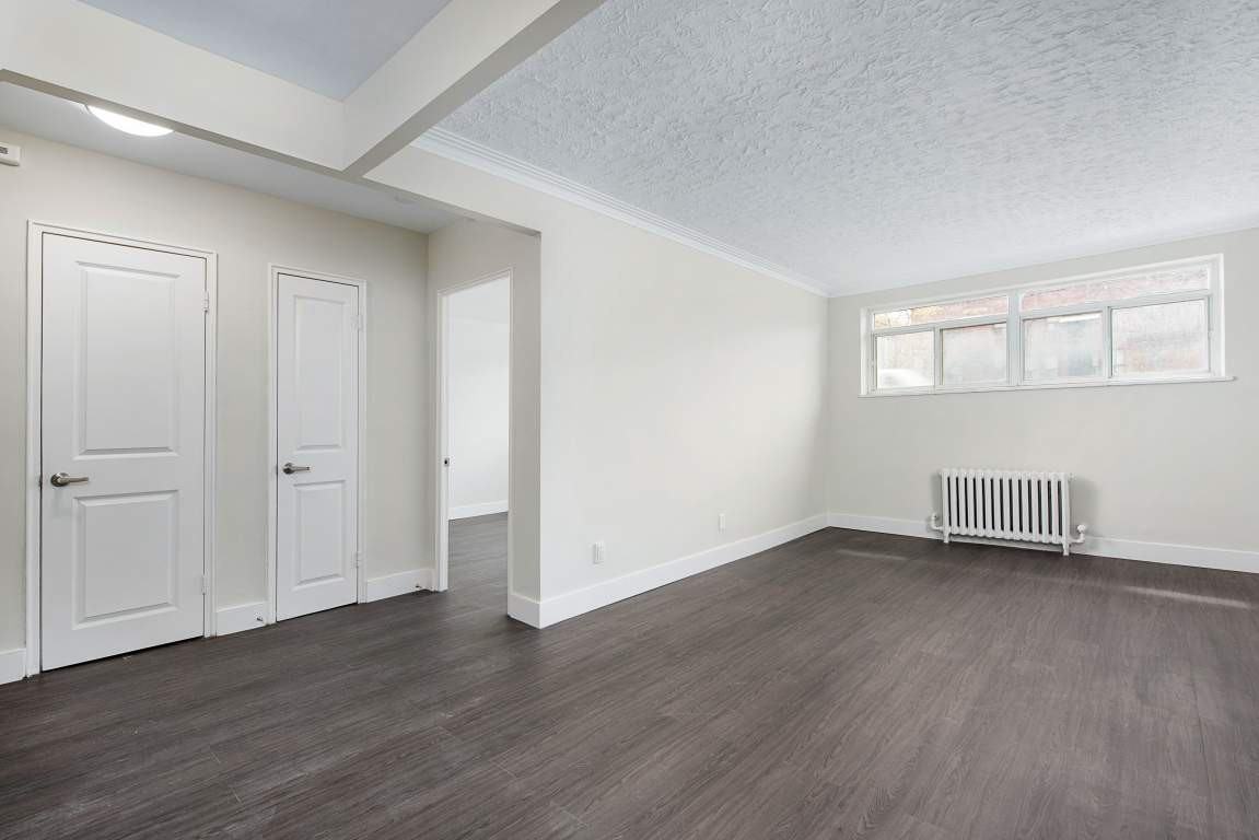 Port Credit - Photo 3 of 6