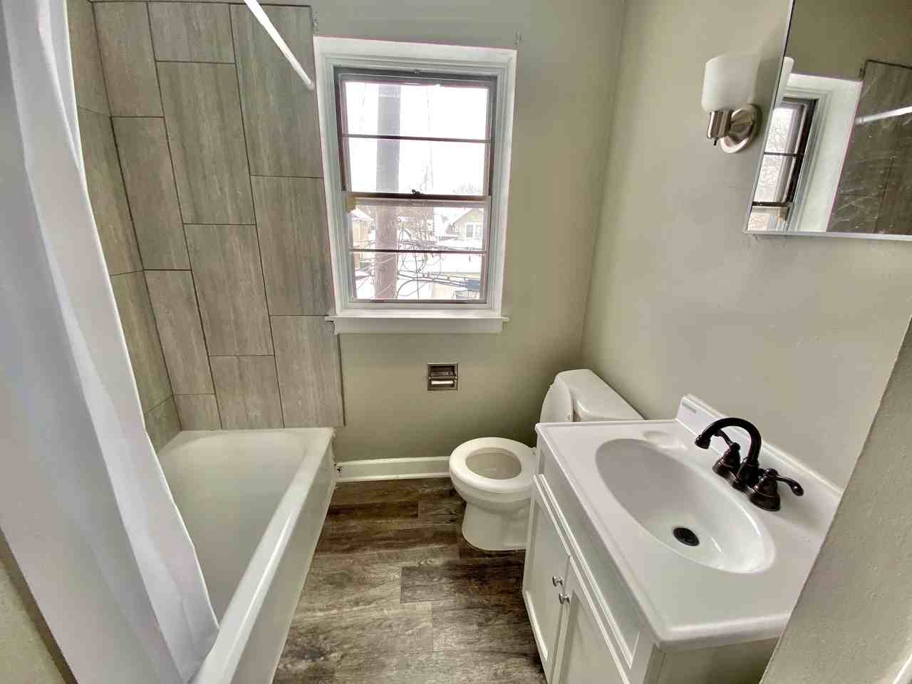 324 8th St #14 - Photo 6 of 8