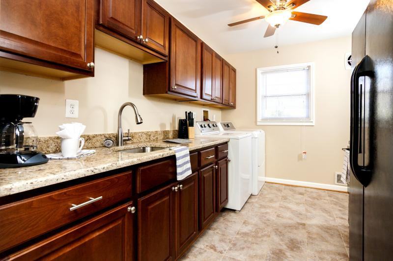 5108 Navahoe St - Photo 6 of 12