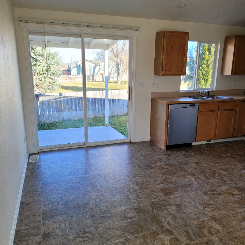 1300 Florida Ln - Photo 5 of 19