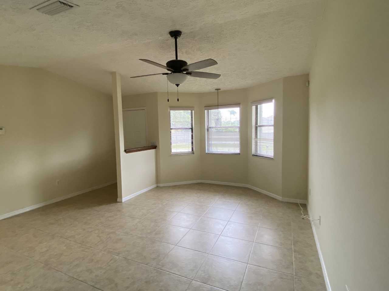 2250 Sw Pamona St - Photo 3 of 24