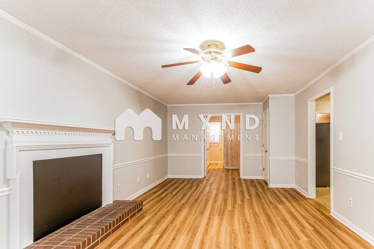 220 Glaive Dr - Photo 2 of 18