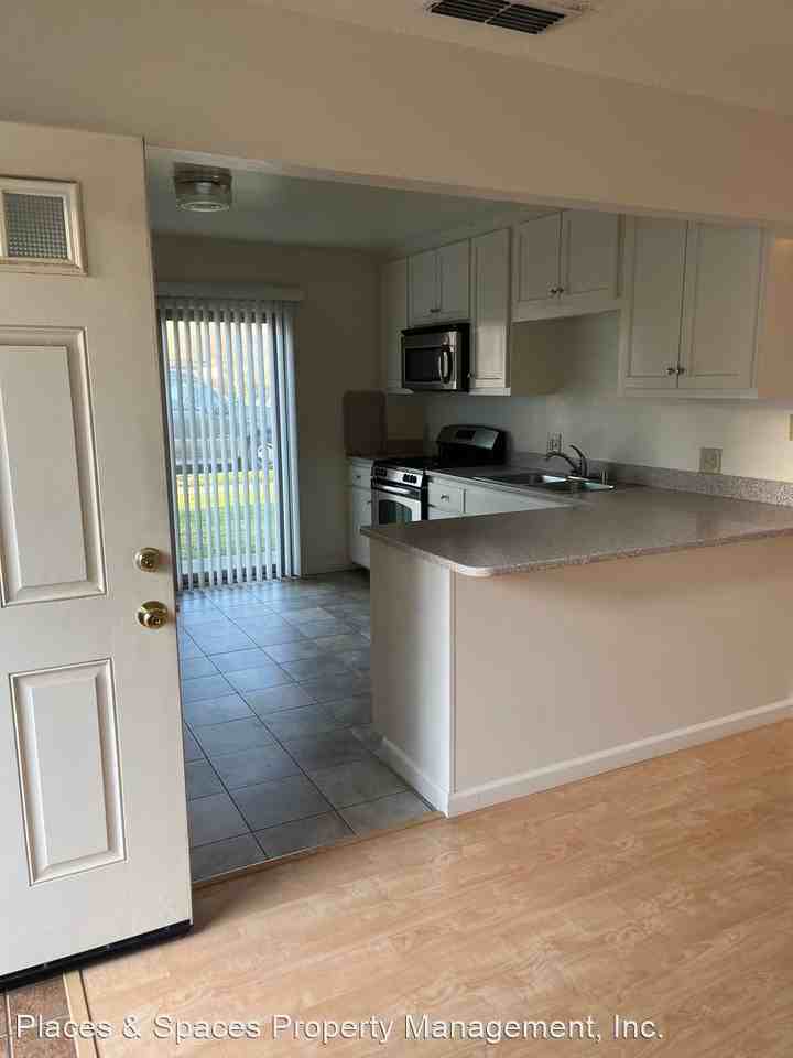 Edwards - Photo 2 of 11