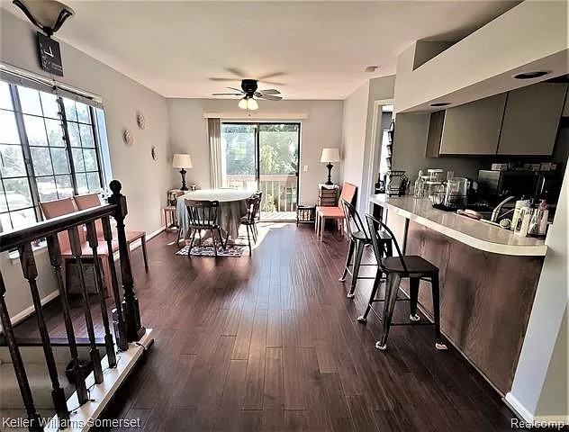 1506 Meadow Side Dr - Photo 3 of 6