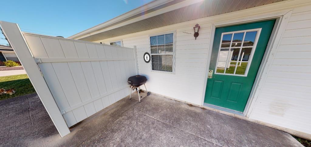 801 N Taft St - Photo 2 of 12