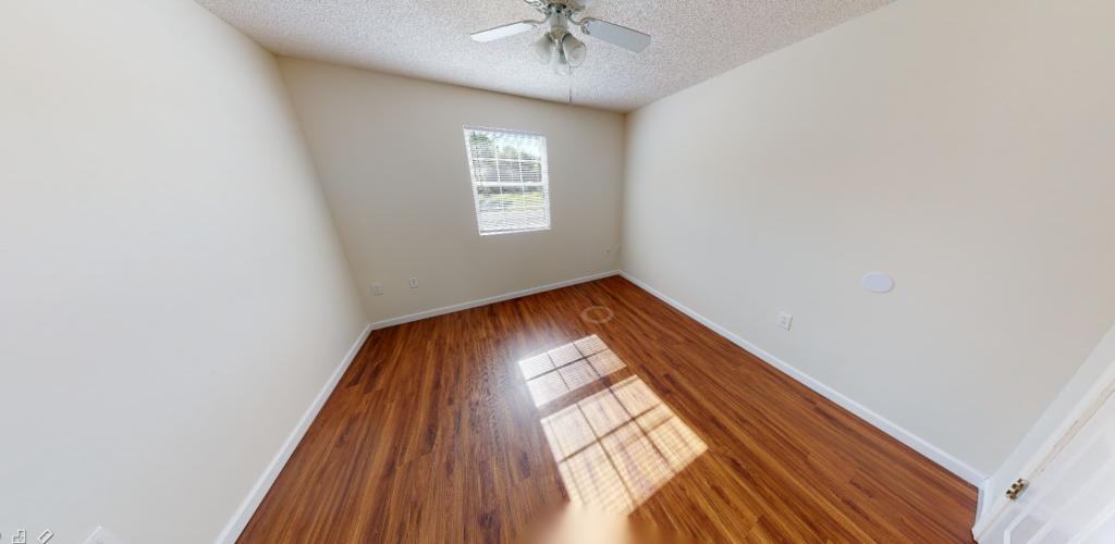 801 N Taft St - Photo 4 of 12