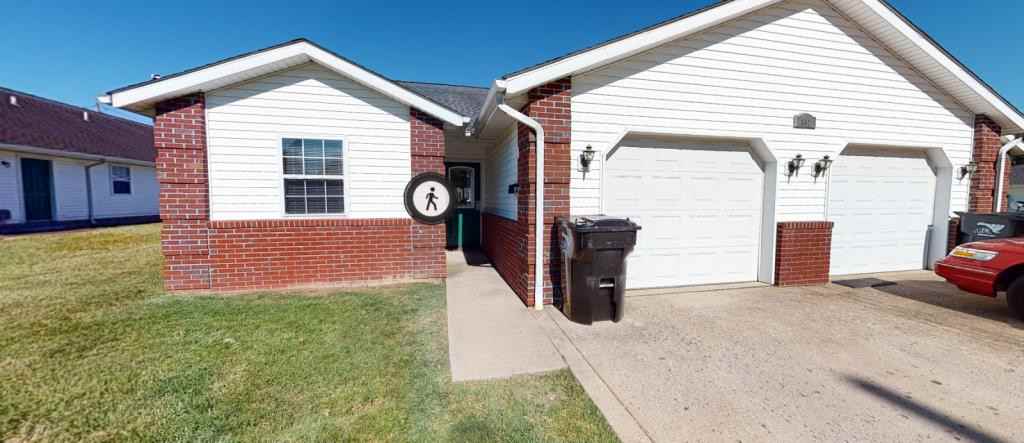 801 N Taft St - Photo 7 of 12