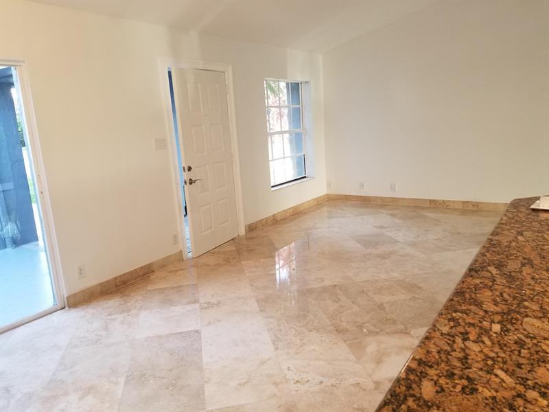 332 Northwest 47th Avenue - Photo 3 of 12