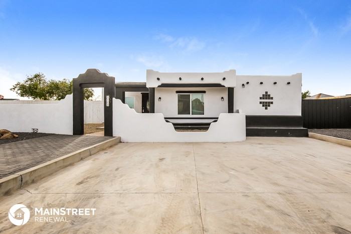 3713 W Lone Cactus Dr - Photo 2 of 17