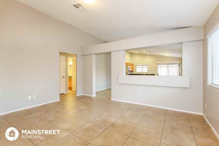 2806 W Campo Bello Dr - Photo 3 of 32