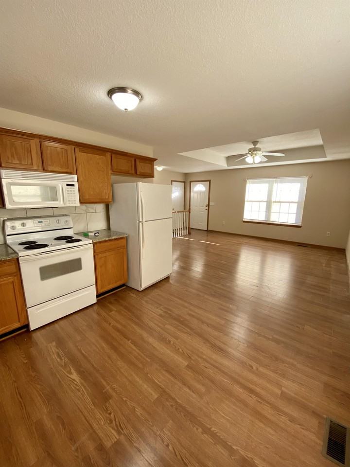 902 Mission Rd #902 - Photo 4 of 16