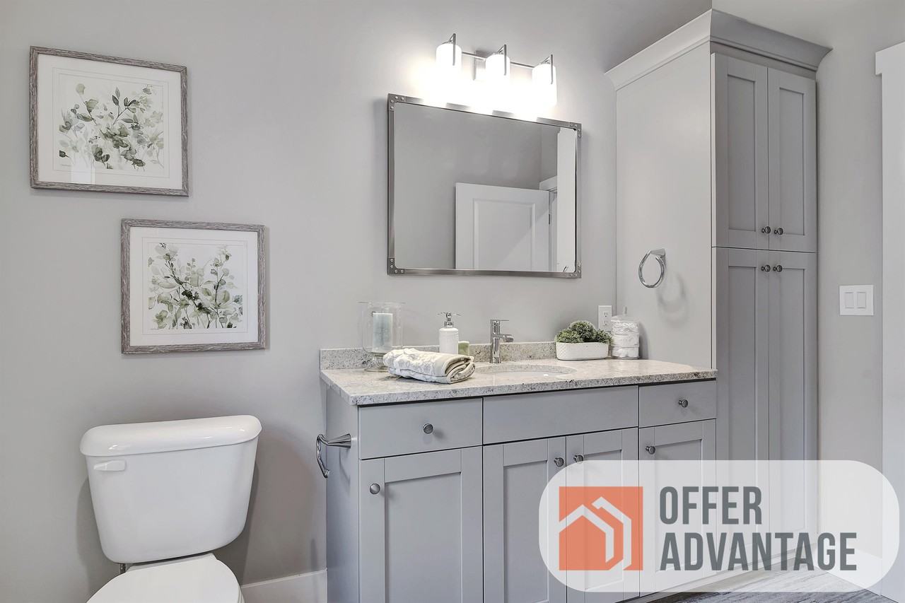 219 Oxford Ave Uppr - Photo 6 of 9