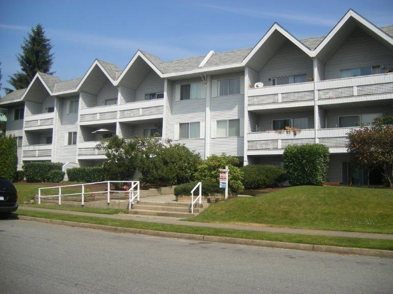 Suffolk Manor - Photo 2 of 10