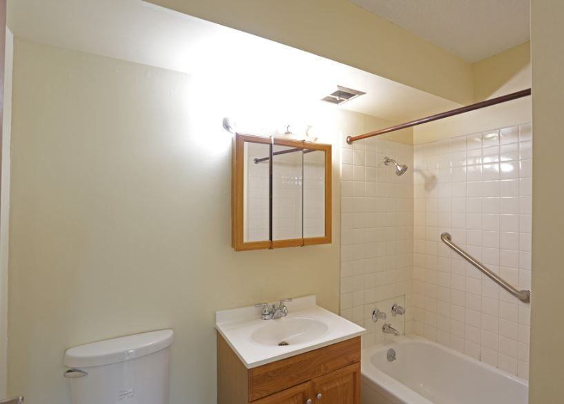 Rome Towers - Photo 2 of 43