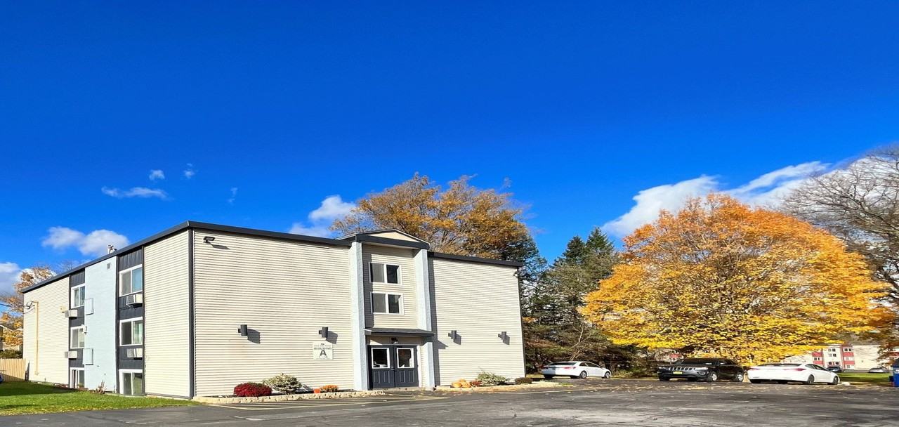 Park Site Manor Apartments - Photo 2 of 13