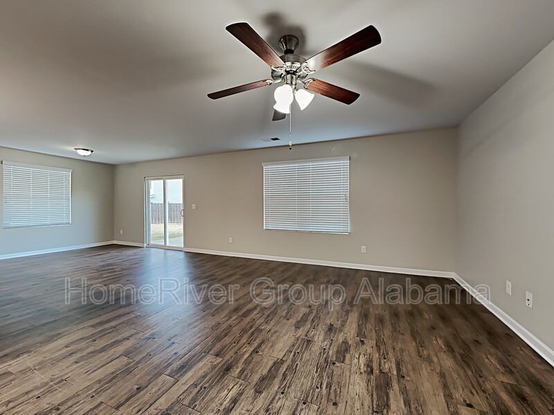 330 Reed Way - Photo 3 of 18