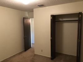 featured image of 914 W Meadowmere Ln