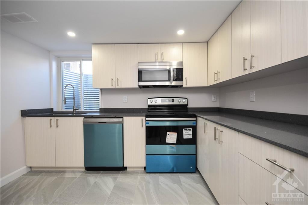 2307 Crane Street - Photo 2 of 14