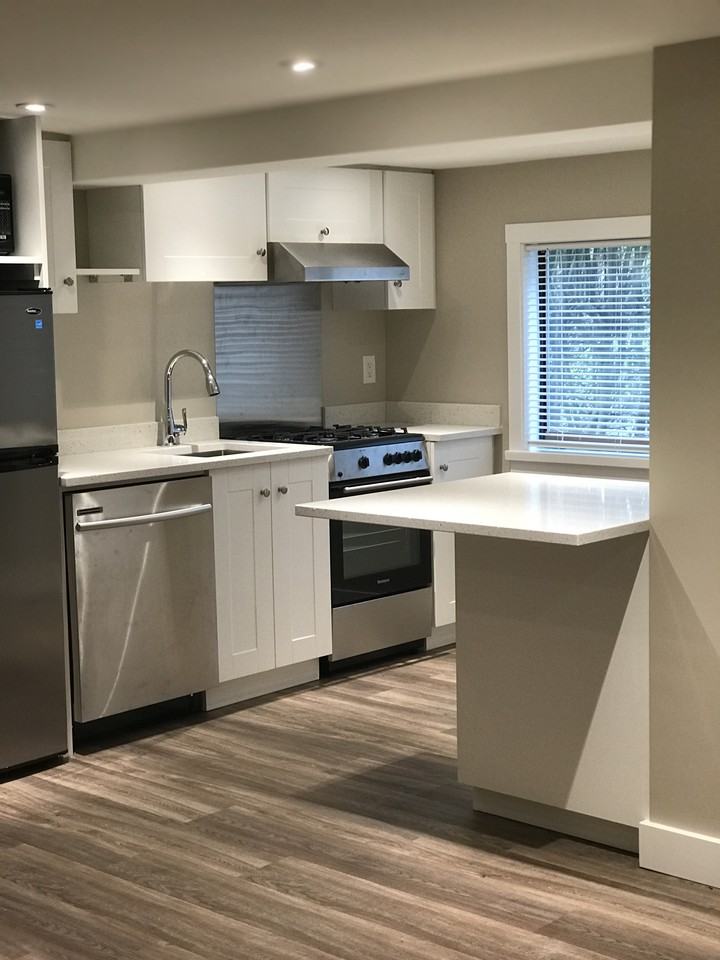 2455 West 8th Avenue