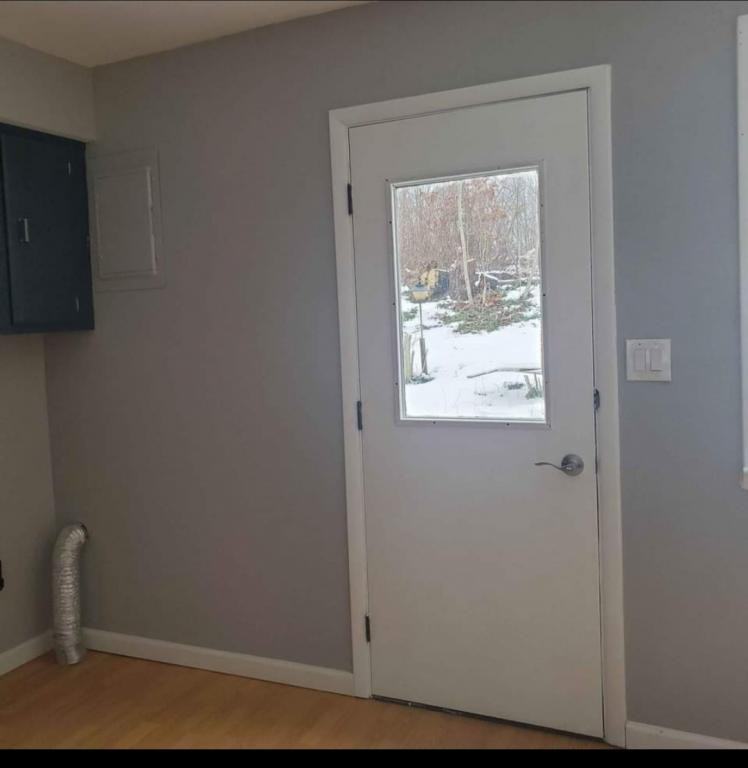 120 Daniels Dr - Photo 2 of 16