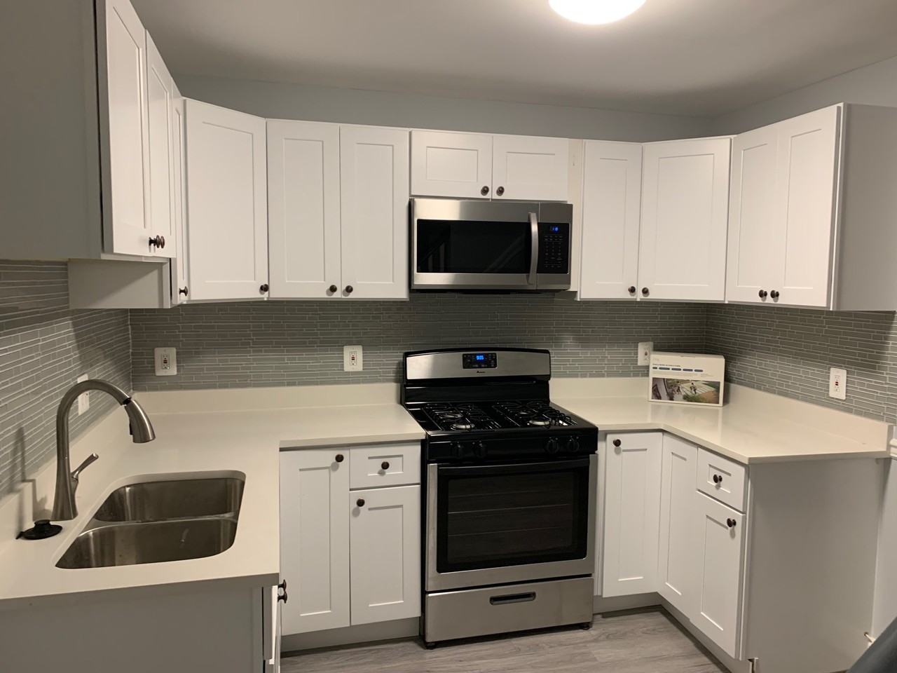 148 North East Ave - Photo 4 of 6